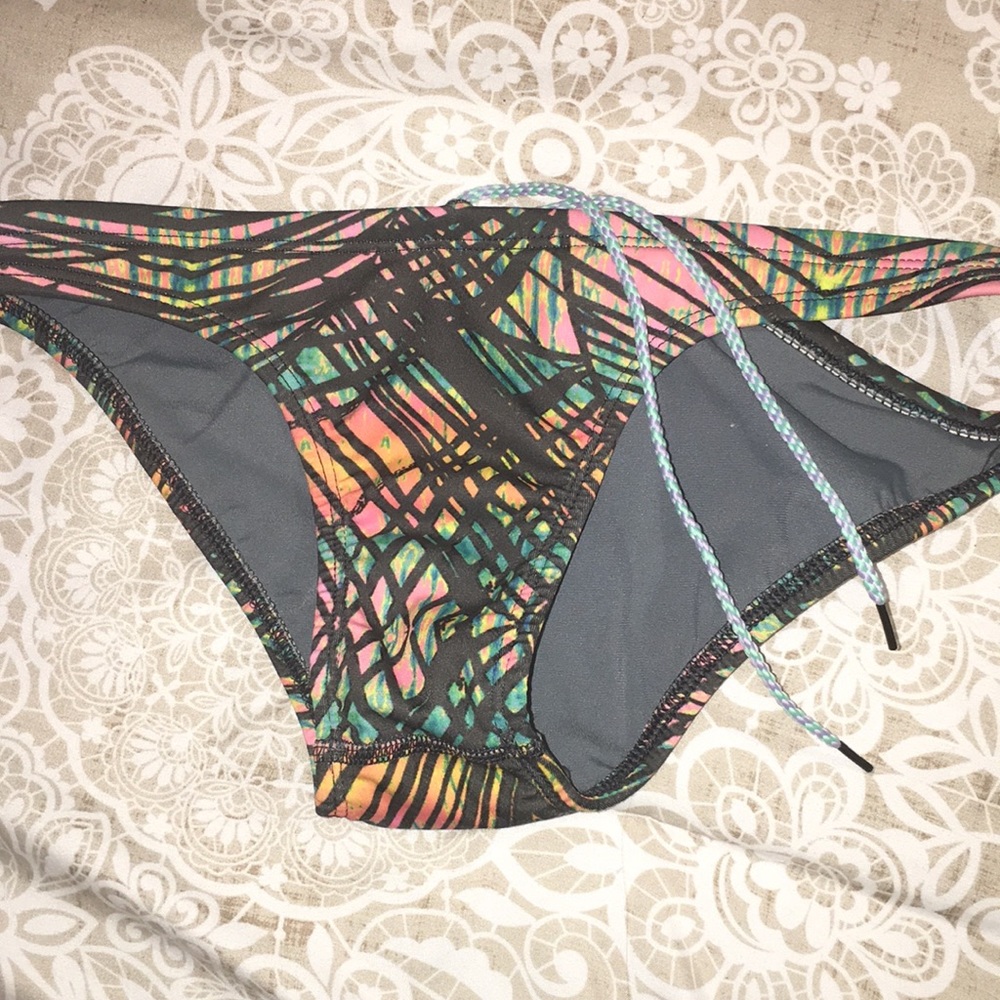 Jolyn mallyce bottoms